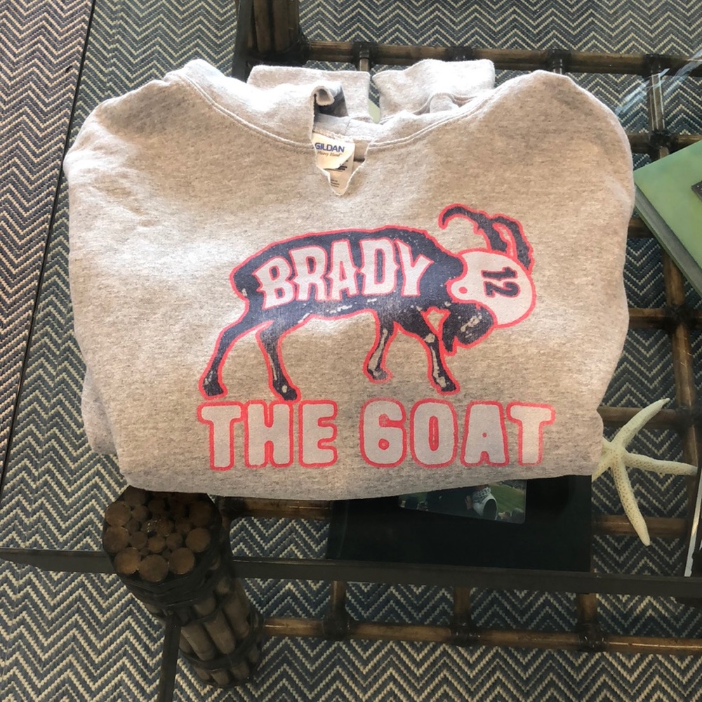 BRADY Patriots sweatshirt